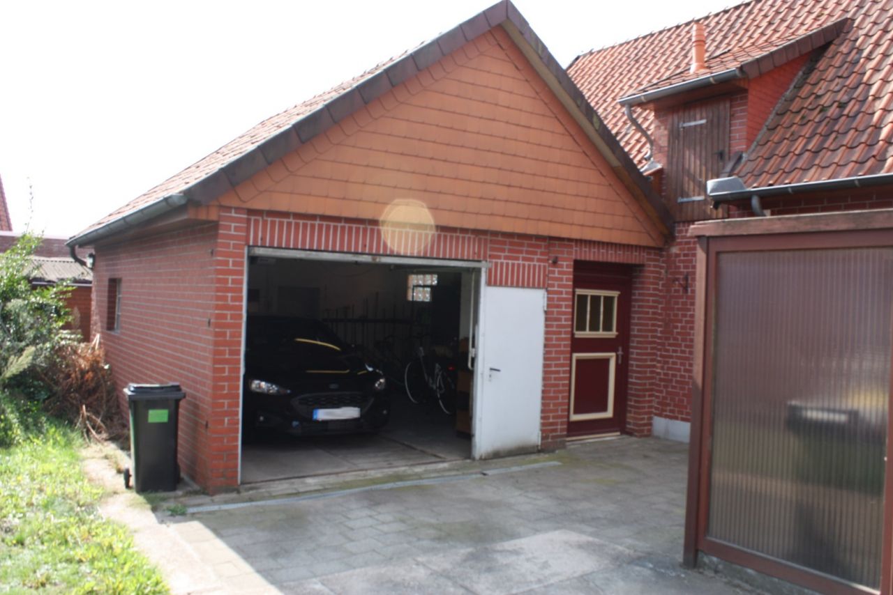 Garage Garage