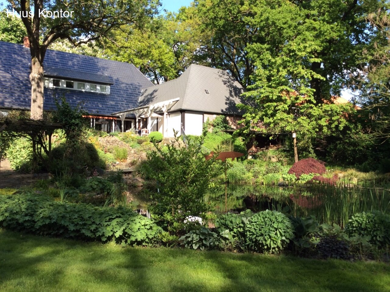 Außenansicht Garten Teich