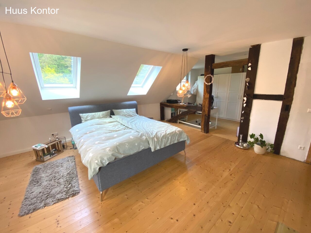 Schlafzimmer mit Ankleide