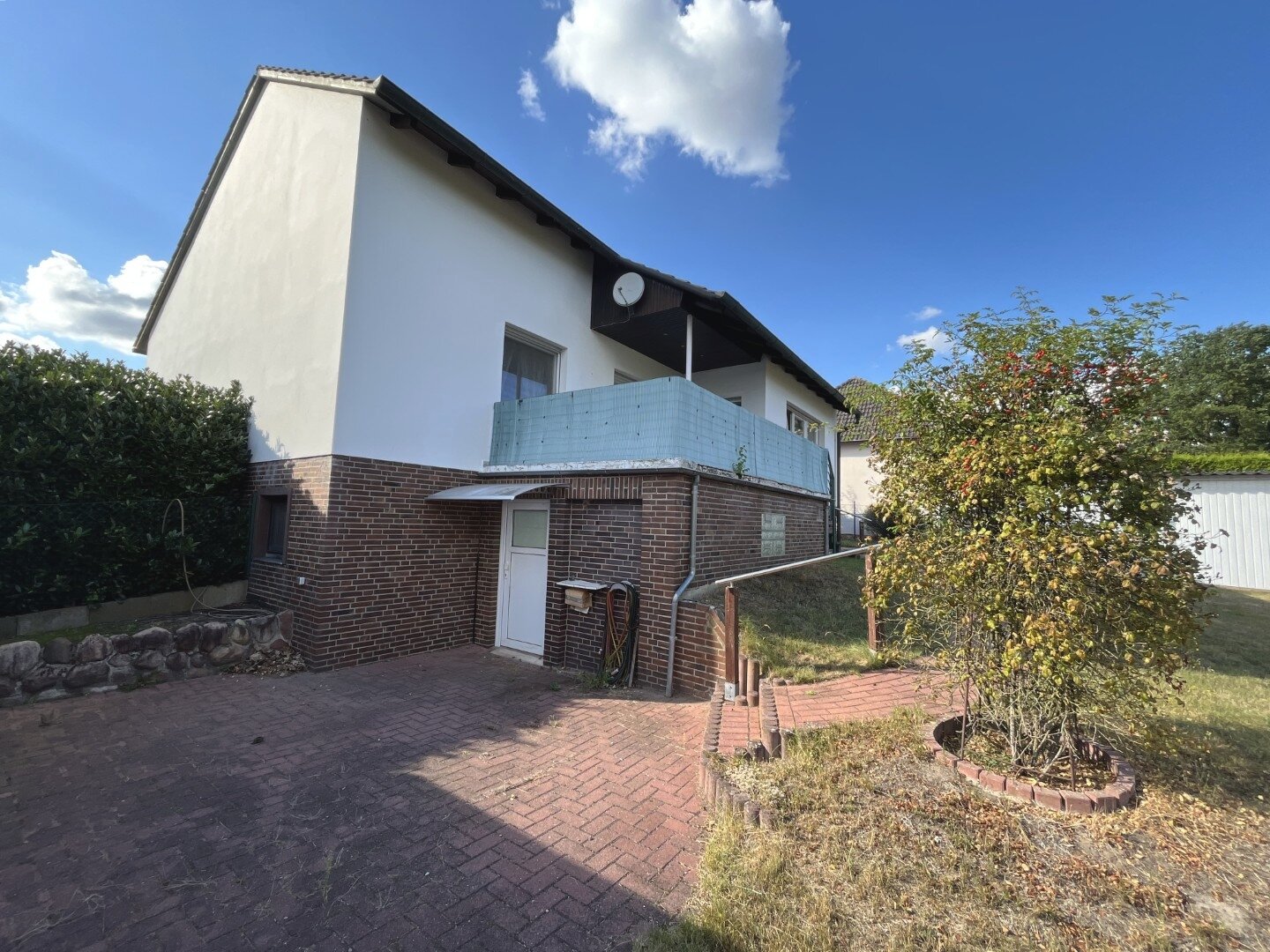 Außenansicht Gartenseite Kellereingang