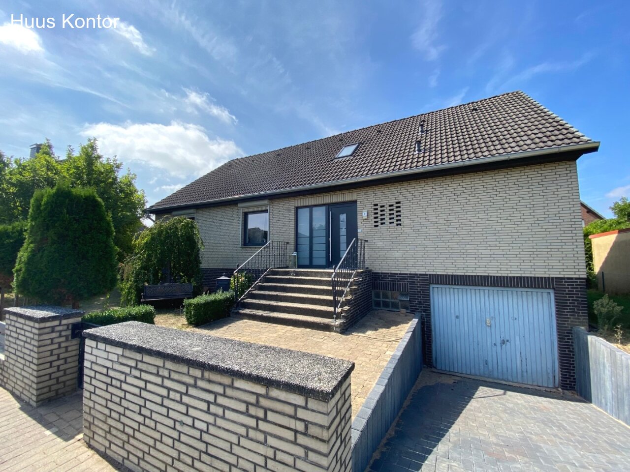 Außenansicht Straßenseite