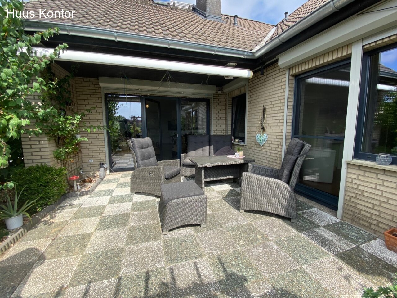 Terrasse (vor der Kellerabdichtung)