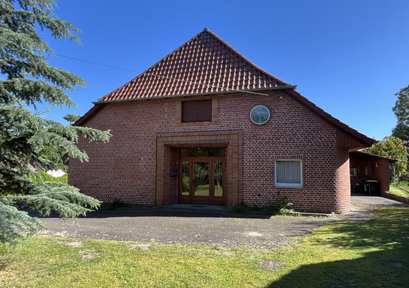 Außenansicht Hauseingang Außenansicht Hauseingang