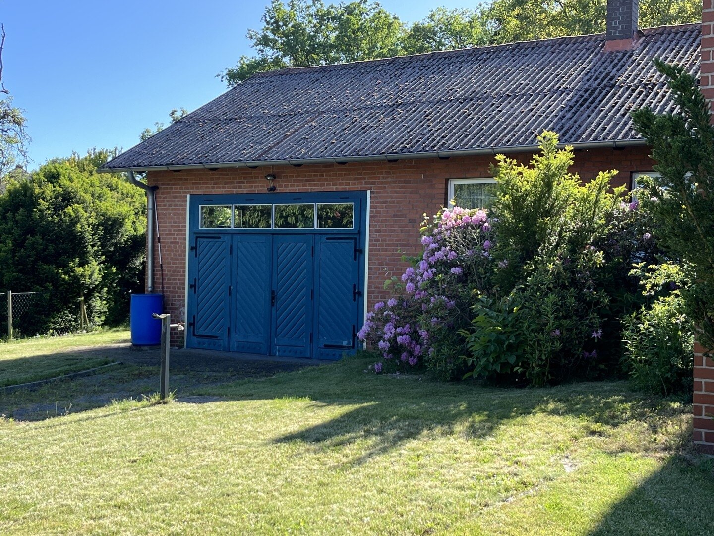 Garage Werkstatt Straßenansicht Garage Werkstatt Straßenansicht