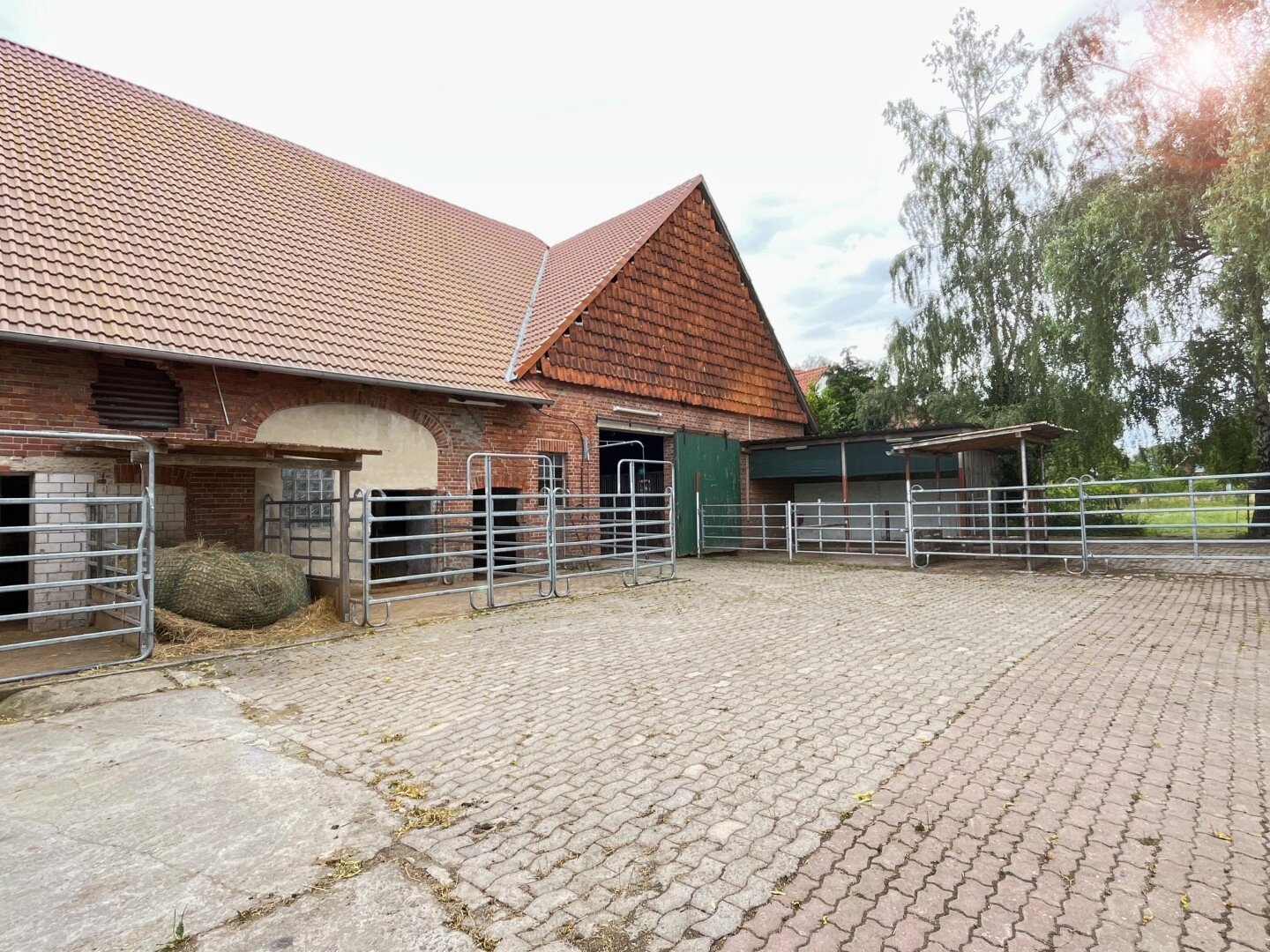 Hinterhof Paddockboxen Hinterhof Paddockboxen