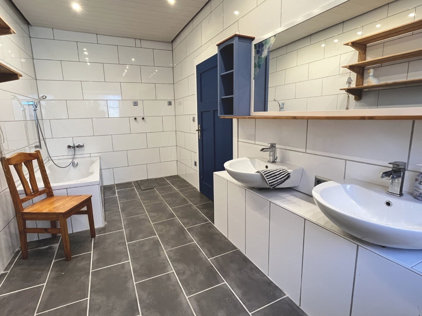 Badezimmer EG Badezimmer EG